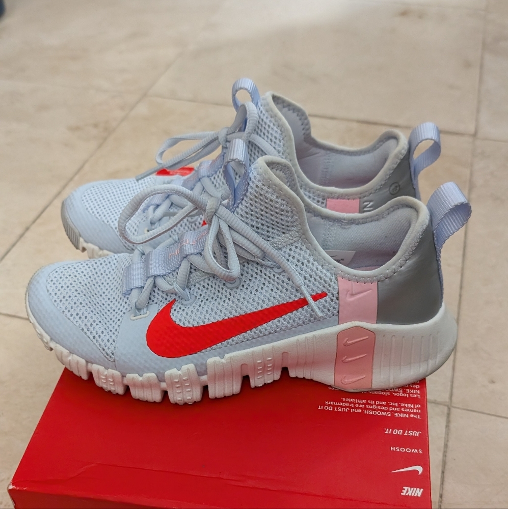 Nike Free Metcons, Size 7.5, Purple/Pink